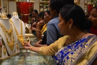 Gold and silver prices surge on MCX amid global market tensions
