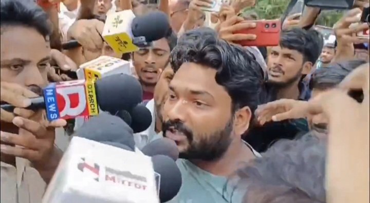 रौशन आनंद आए जेल से बाहर, कहां 'भाई को फैजल खान और किसान कोल्ड स्टोर के मालिक ने मरवाया' 1 Roushan Anand Sir